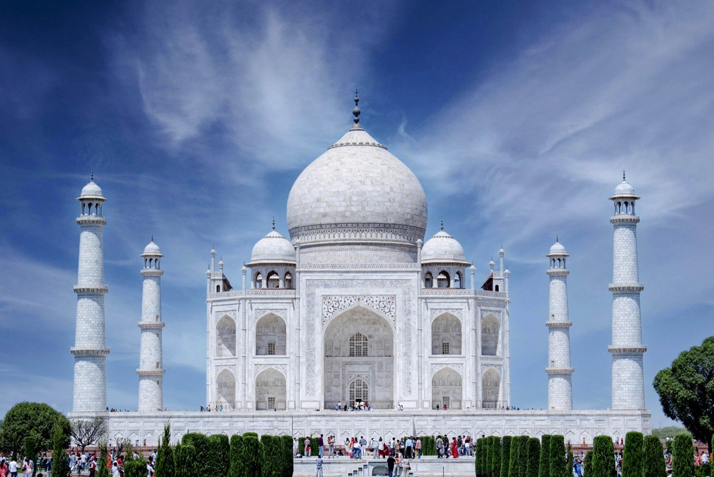 Majestic View Of The Taj Mahal In Agra
